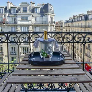 Montcalm *** Paris
